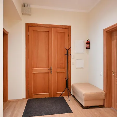 5 Bedroom Appartement