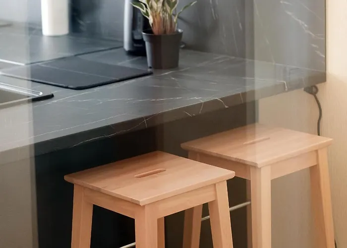 Apartment 5 Bedroom *