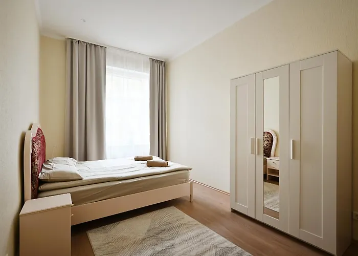 5 Bedroom Appartement *