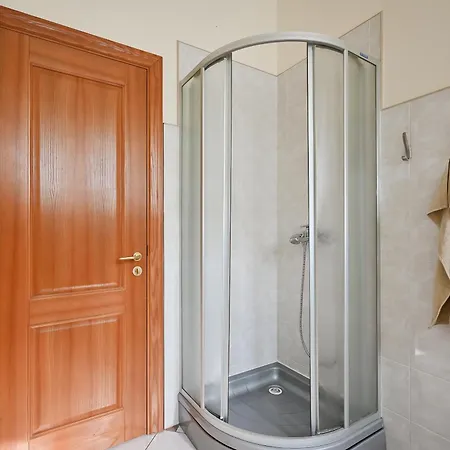Appartamento 5 Bedroom *