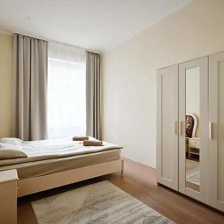 5 Bedroom Lägenhet *